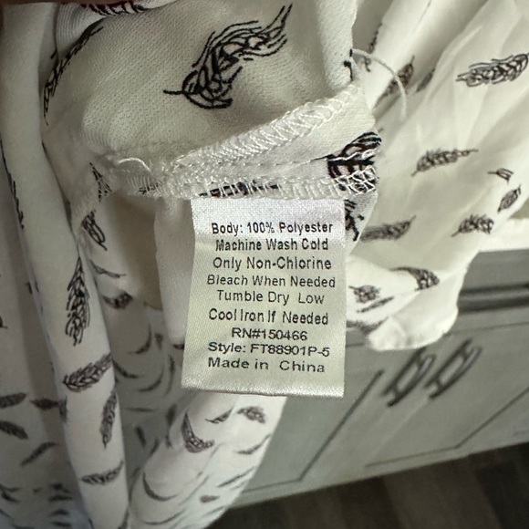 Blouse - Picture 5 of 6